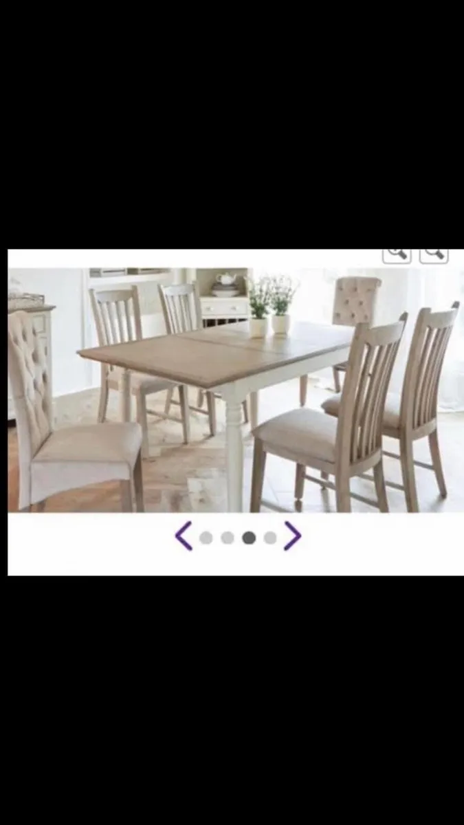 Table and chairs - Image 2