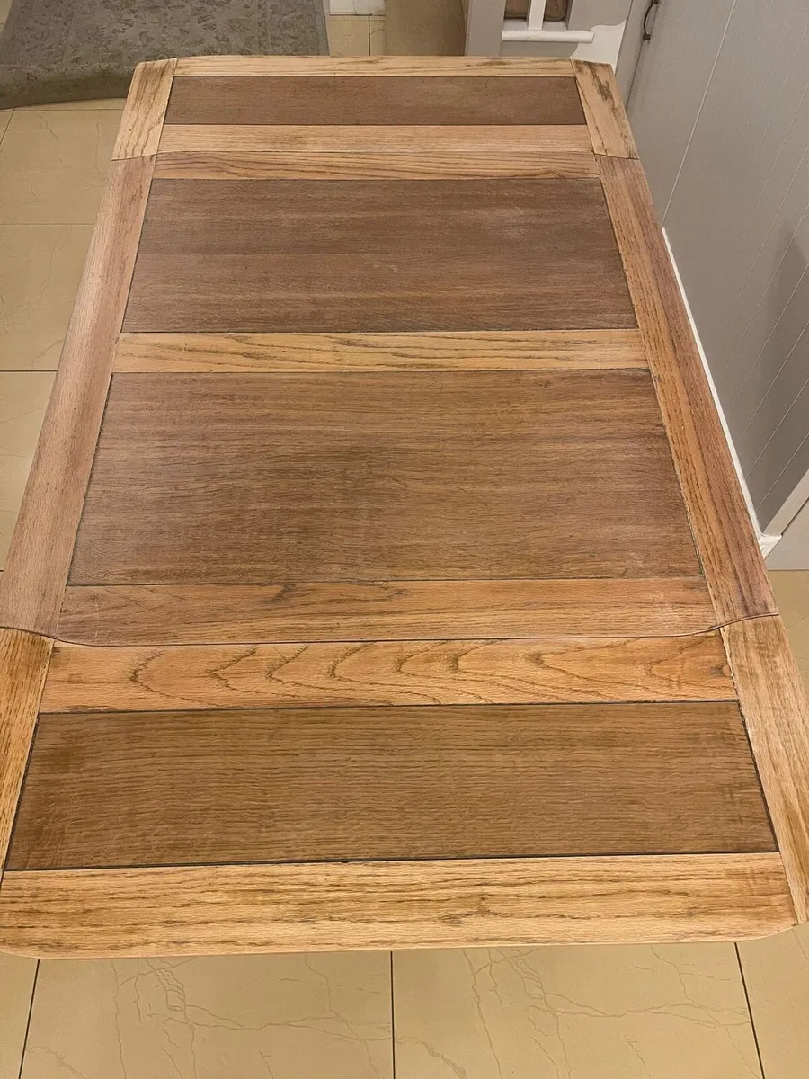 Solid oak Table - Image 1