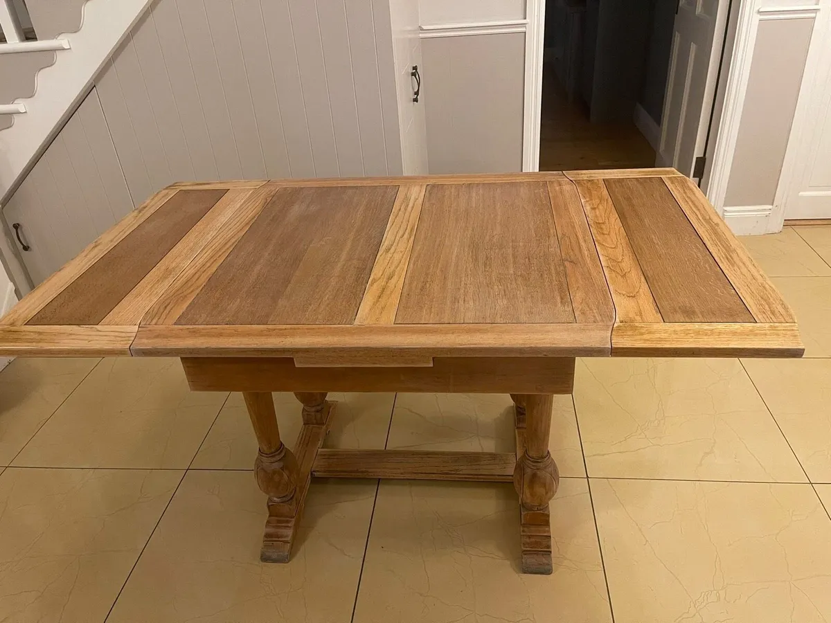 Solid oak Table - Image 2