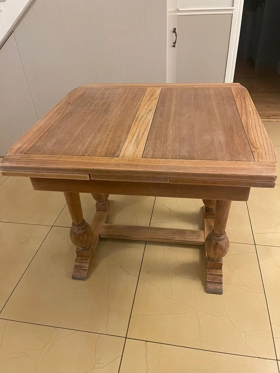 Solid oak Table - Image 3