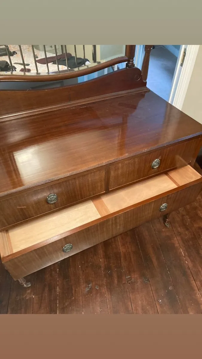 Dressing table - Image 2