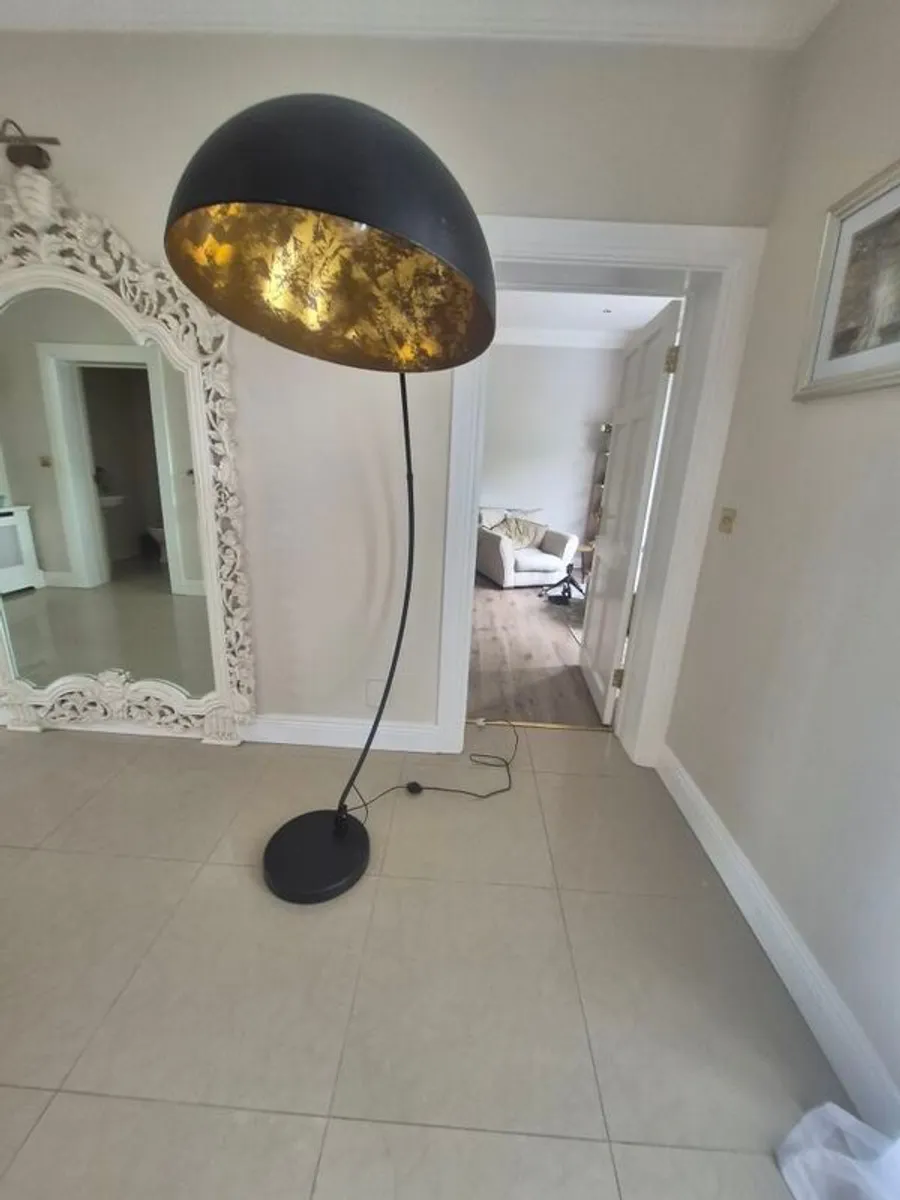 Elegant v large black lamp - Image 2