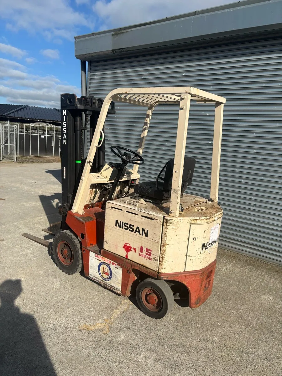 Nissan forklift and electric pallet truck - Image 2