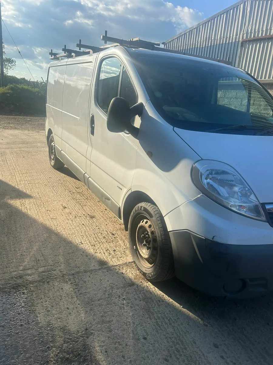 Vauxhall vivaro 2 litre van - Image 1