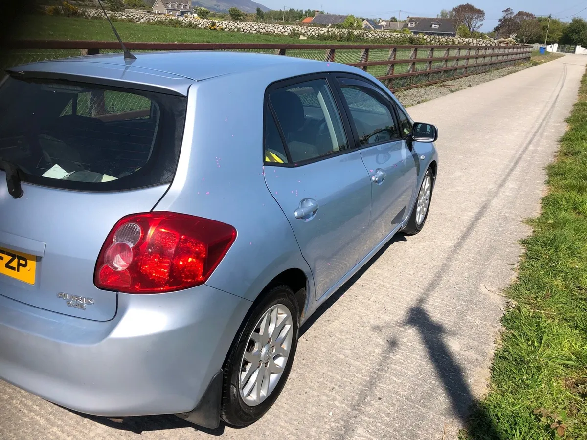 Toyota auris - Image 2