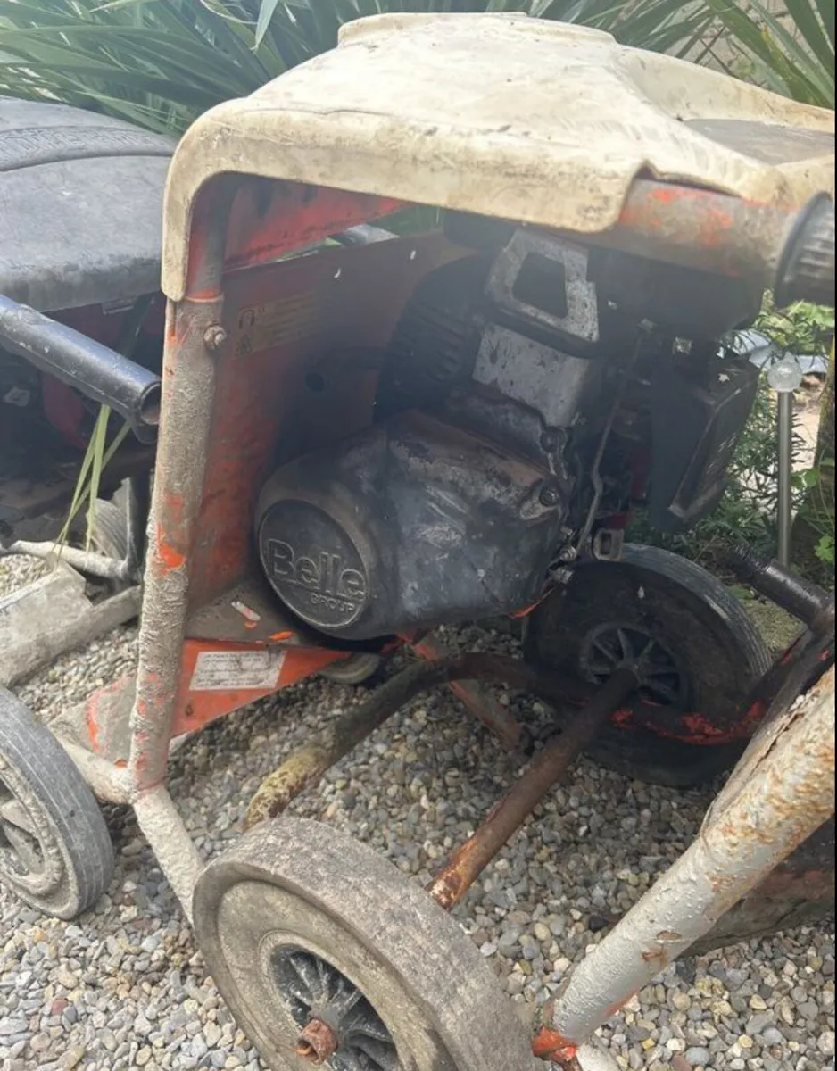 Cement mixer - Image 1
