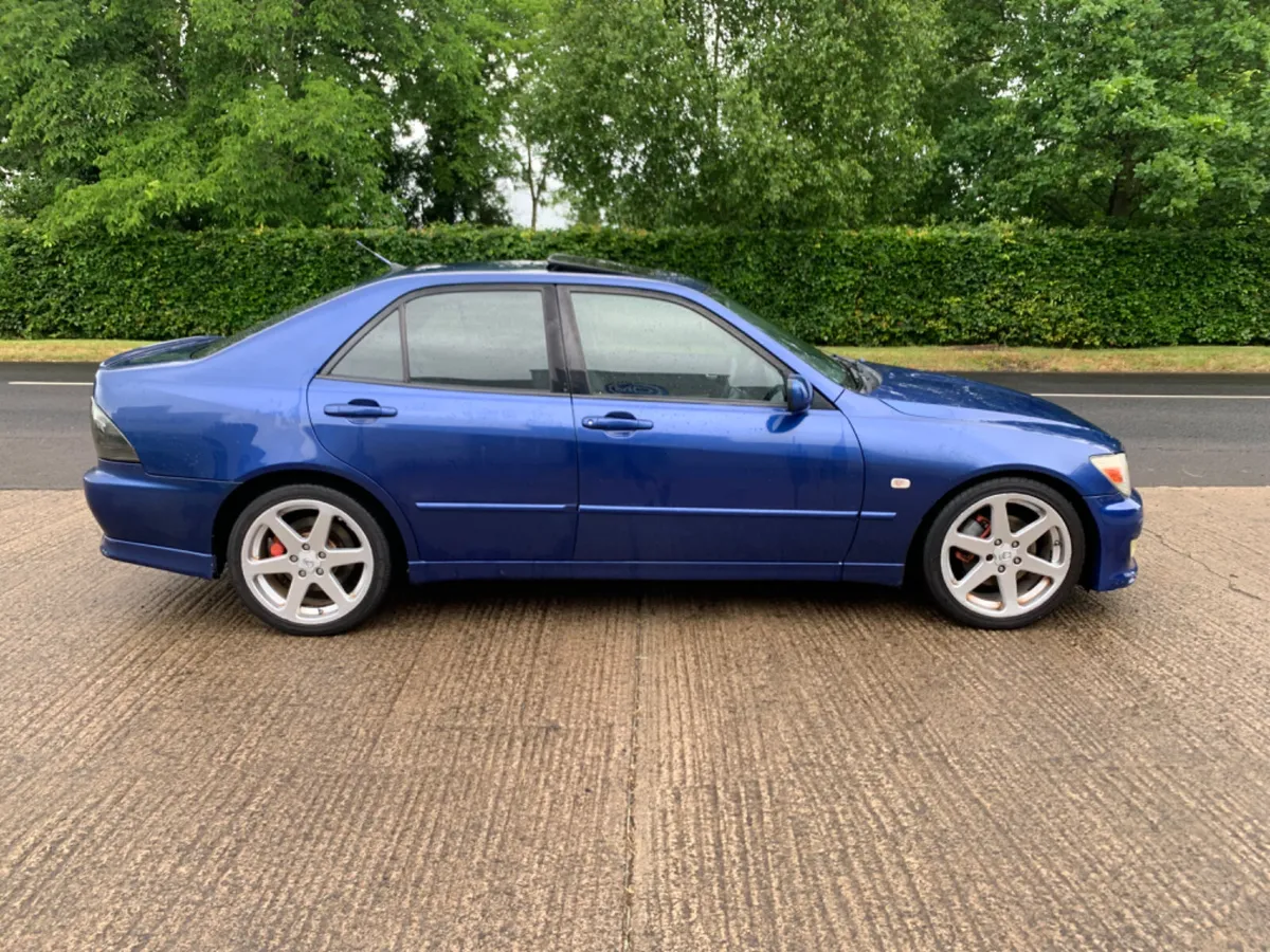 2003 LEXUS IS200 TTE SE AUTO | 18" TTE ALLOYS - Image 2