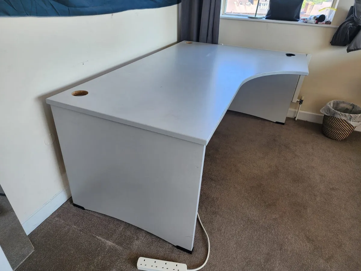 Desk - Image 2