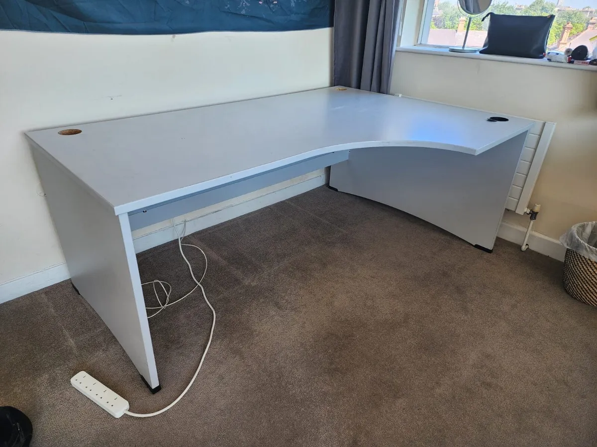 Desk - Image 3