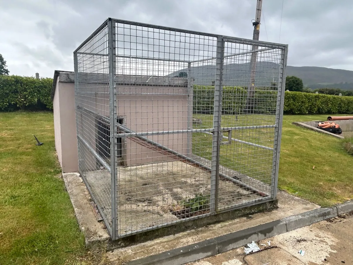 Two Dog pen’s - Image 2