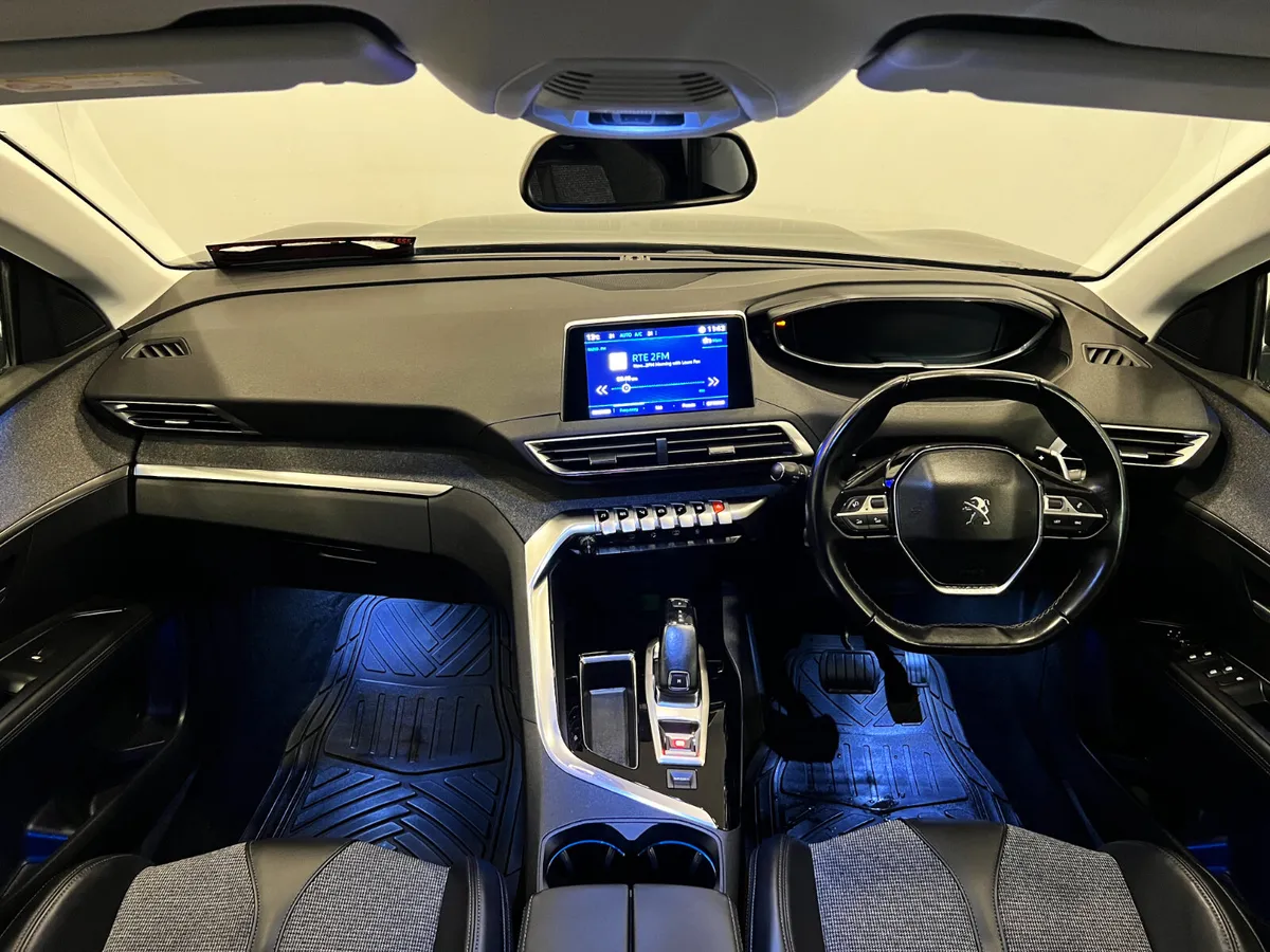LOVELY PEUGEOT 3008 ALLURE COMMERCIAL AUTO 2018 - Image 4
