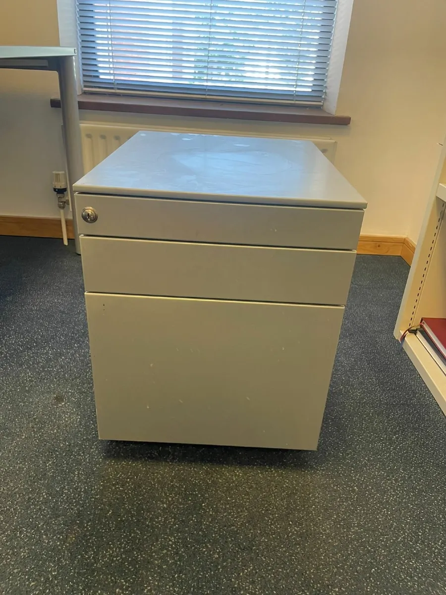 office furniture - Image 4