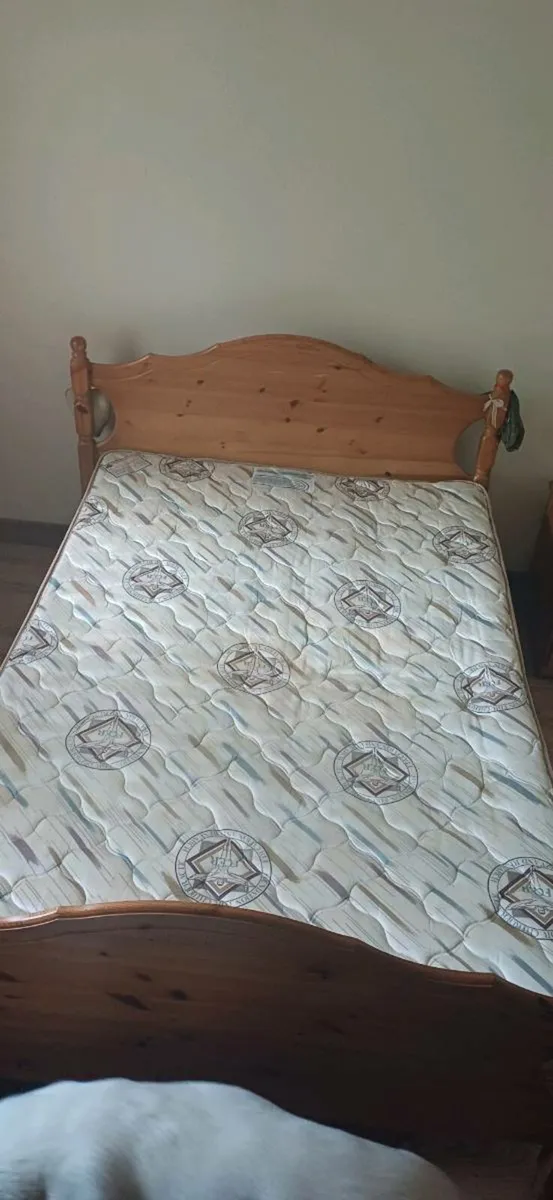 Bedroom Furniture Set - Image 3