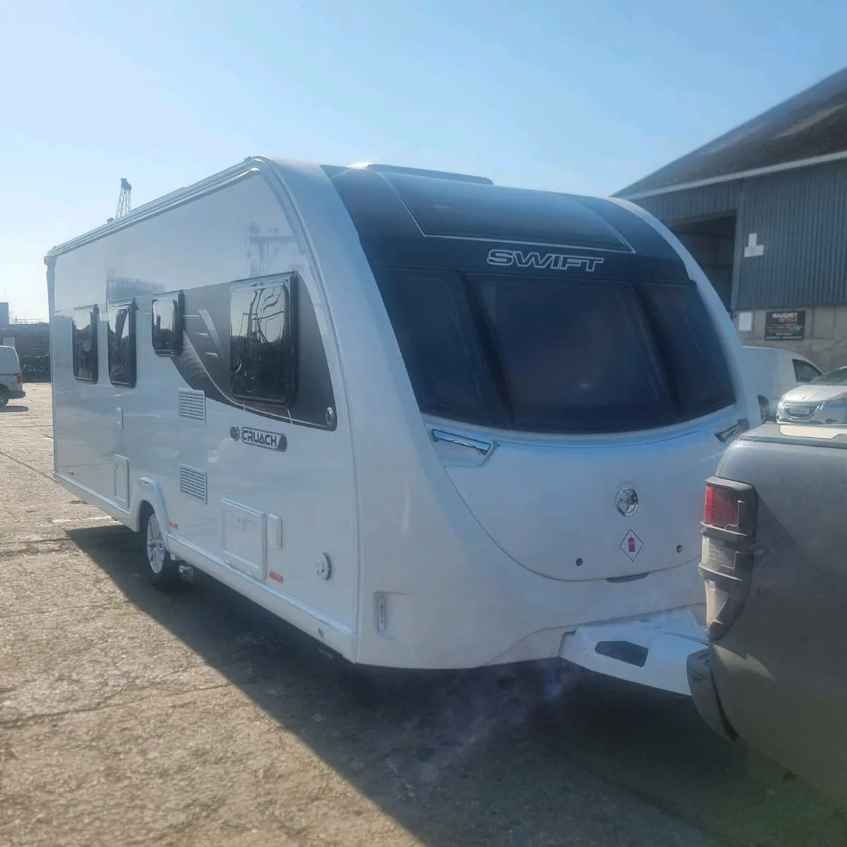 2021 swift caravan - Image 2