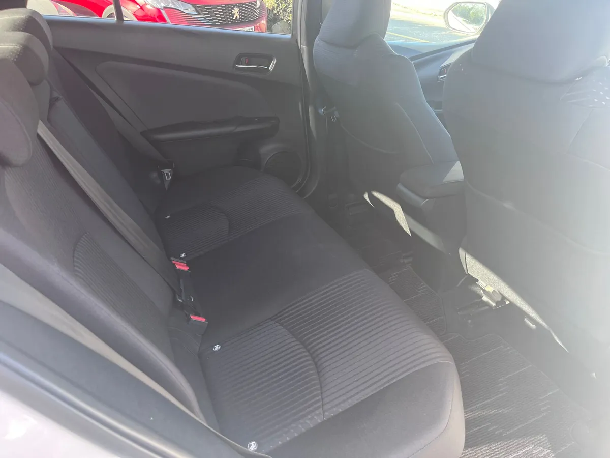 2018 TOYOTA PRIUS HYBRID LUXURY - Image 3