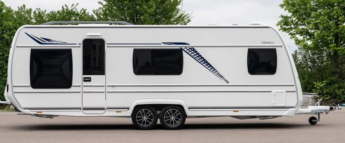 NEW 2026 FENDT VIENNA 650/700 LUXURY CARAVAN - Image 3