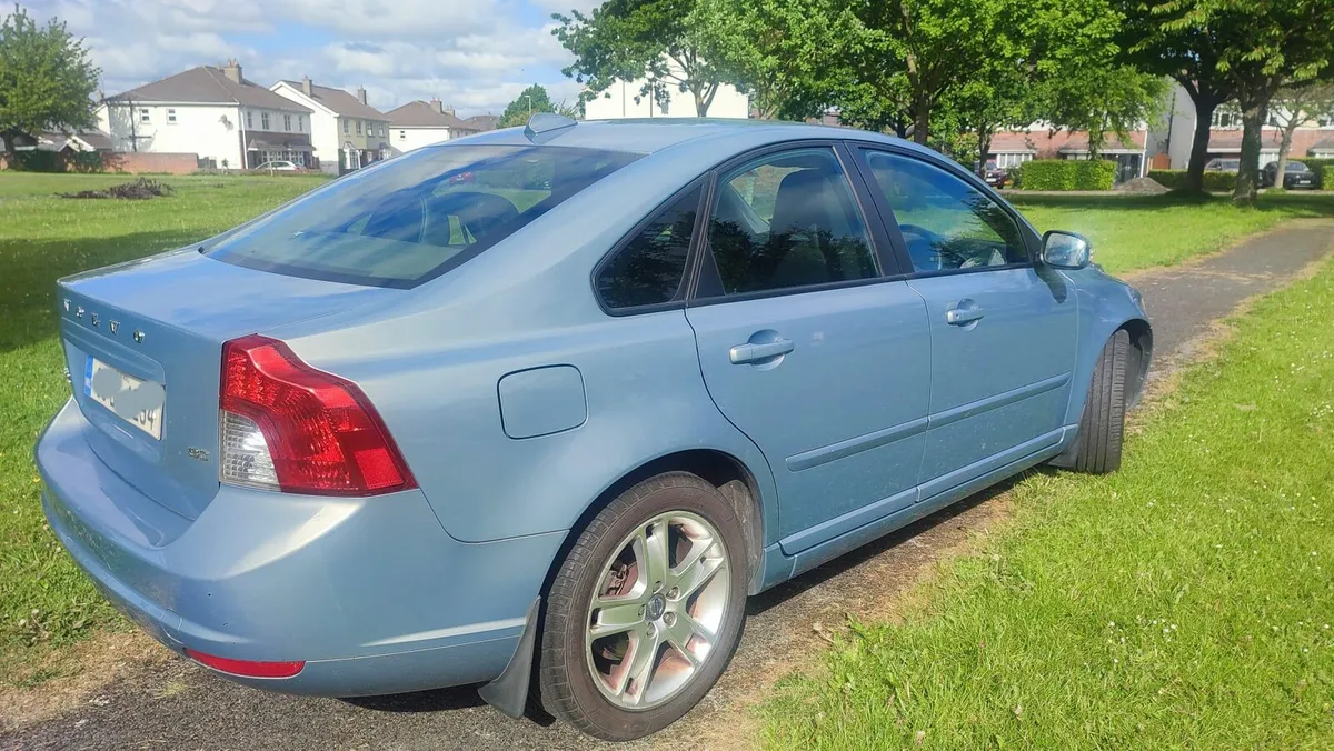 Volvo S40 2008 - Image 2