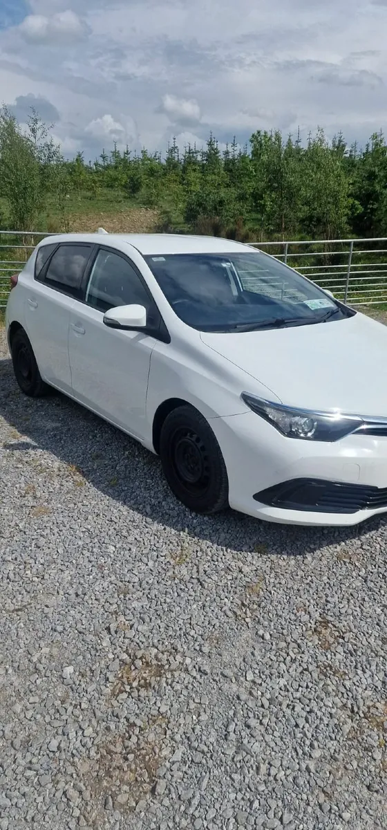Toyota Auris 2017 - Image 1