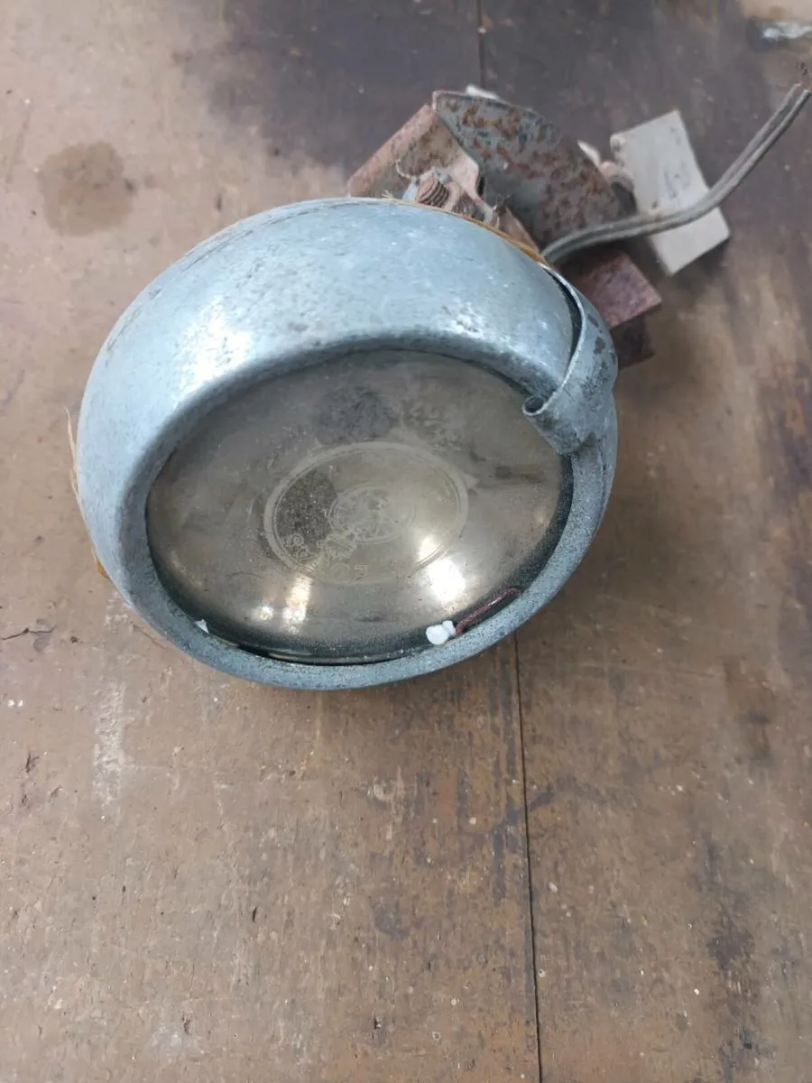 Vintage car lights - Image 2