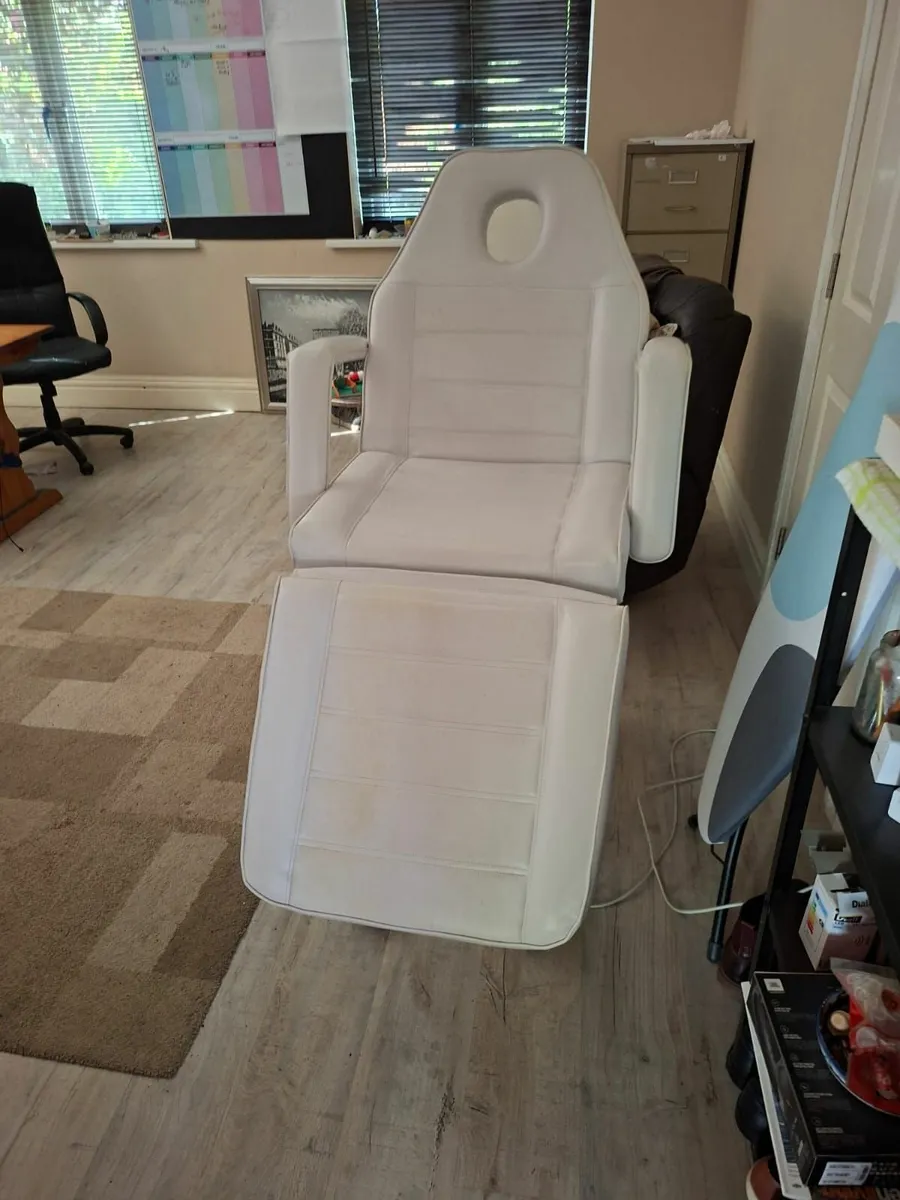 Electric Massage Chair - Image 1
