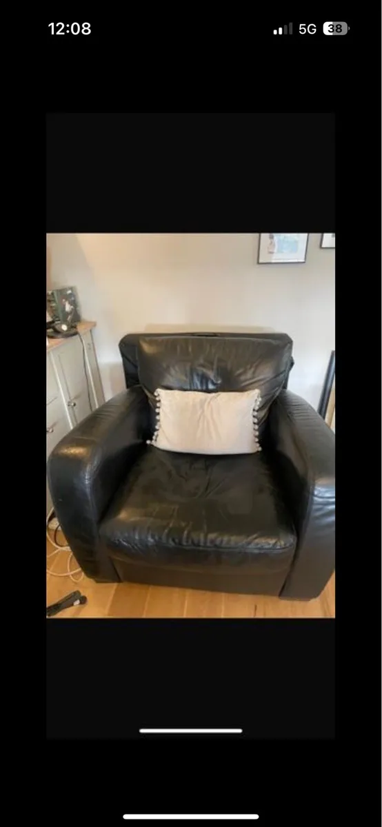 Leather natussi Couch - Image 3