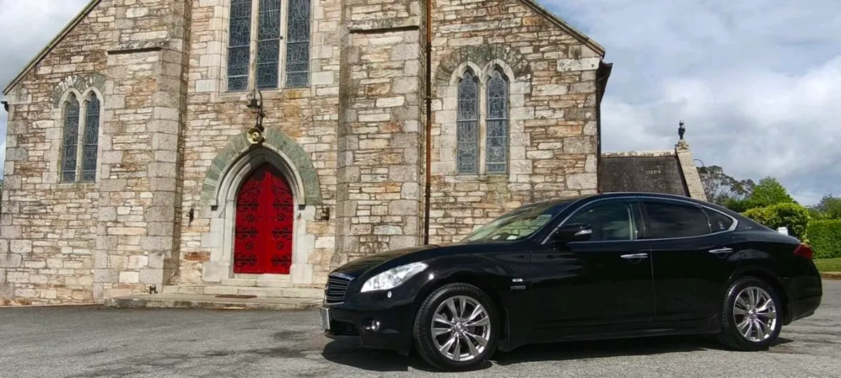 Nissan fuga 3.5 V6 hybrid - Image 2