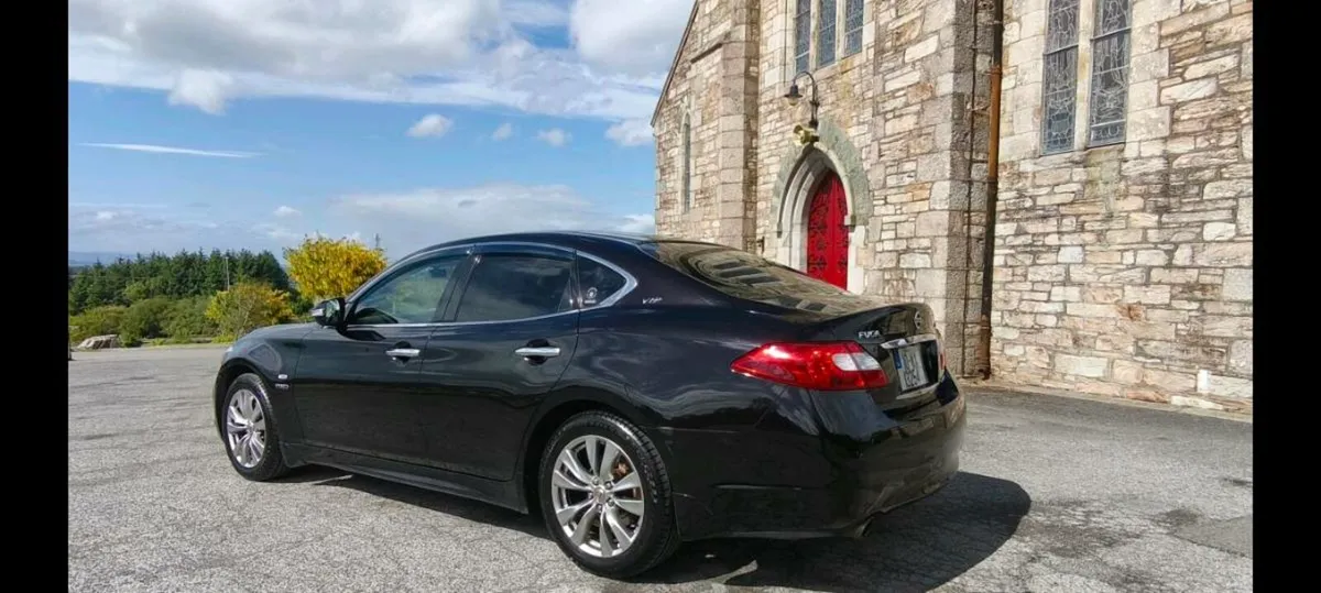 Nissan fuga 3.5 V6 hybrid - Image 3