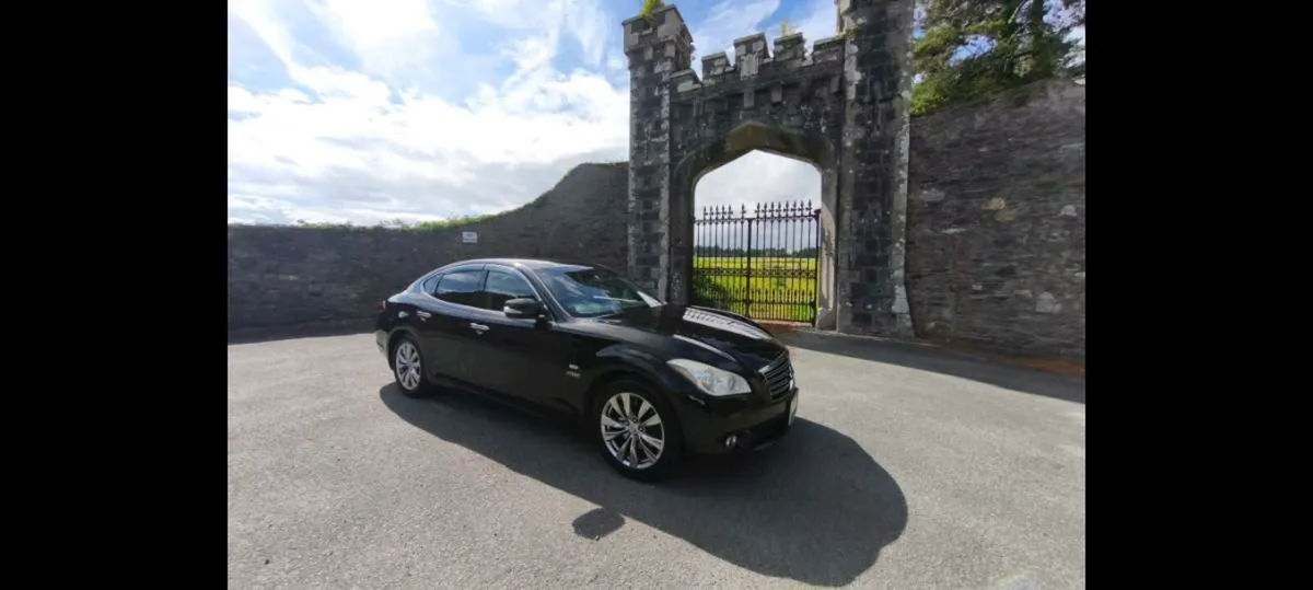 Nissan fuga 3.5 V6 hybrid - Image 1