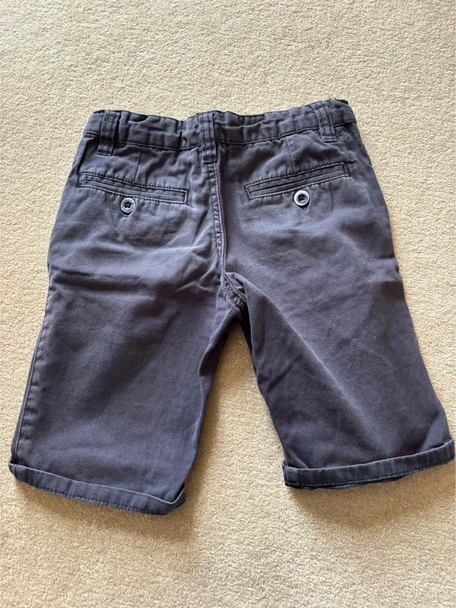 Boys Navy chino shorts age 6-7 - Image 2
