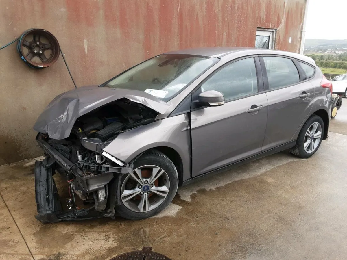 2013 ford focus for breaking - Image 2