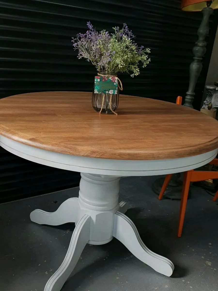 6 seater extendable oak dining tab - Image 2