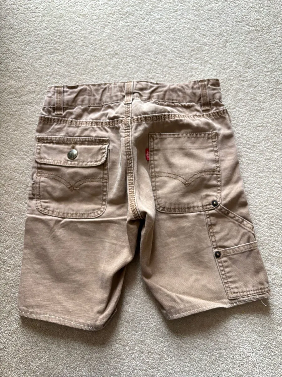 Levis Tan Cargo shorts age 6-7 - Image 2