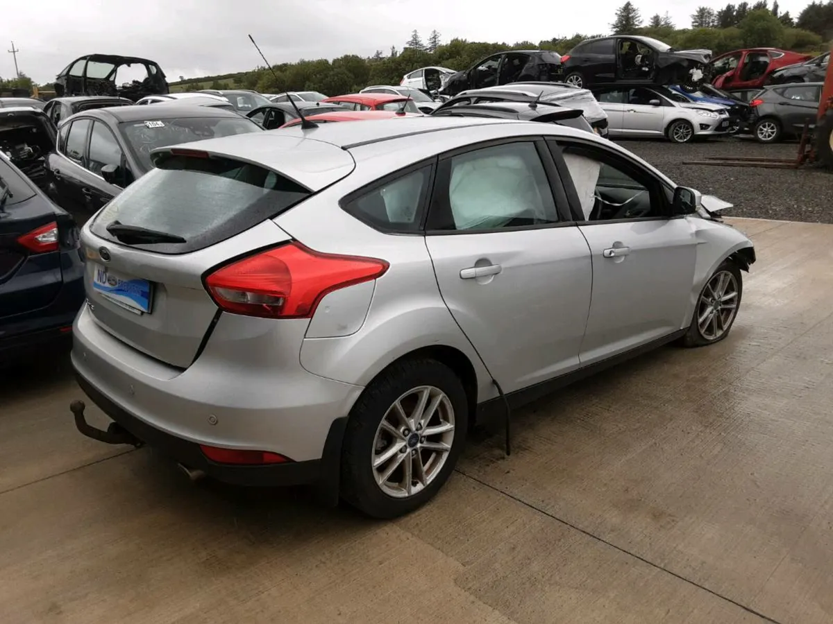 2016 ford focus for breaking - Image 2