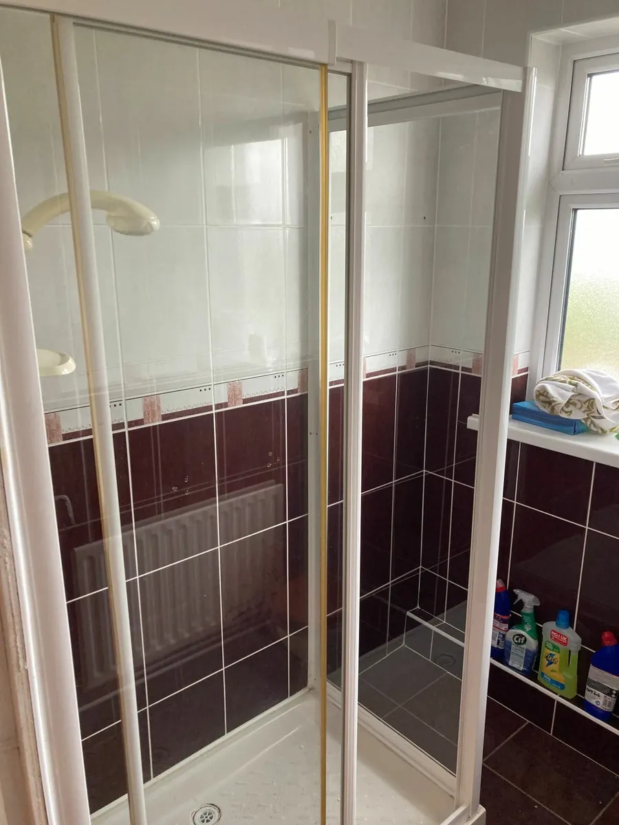 shower and shower tray - Image 4