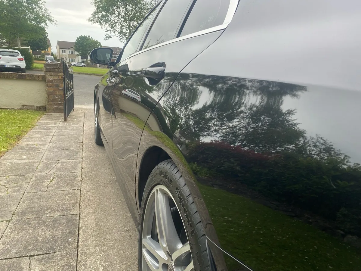 Merc E 220 AMG - Image 2