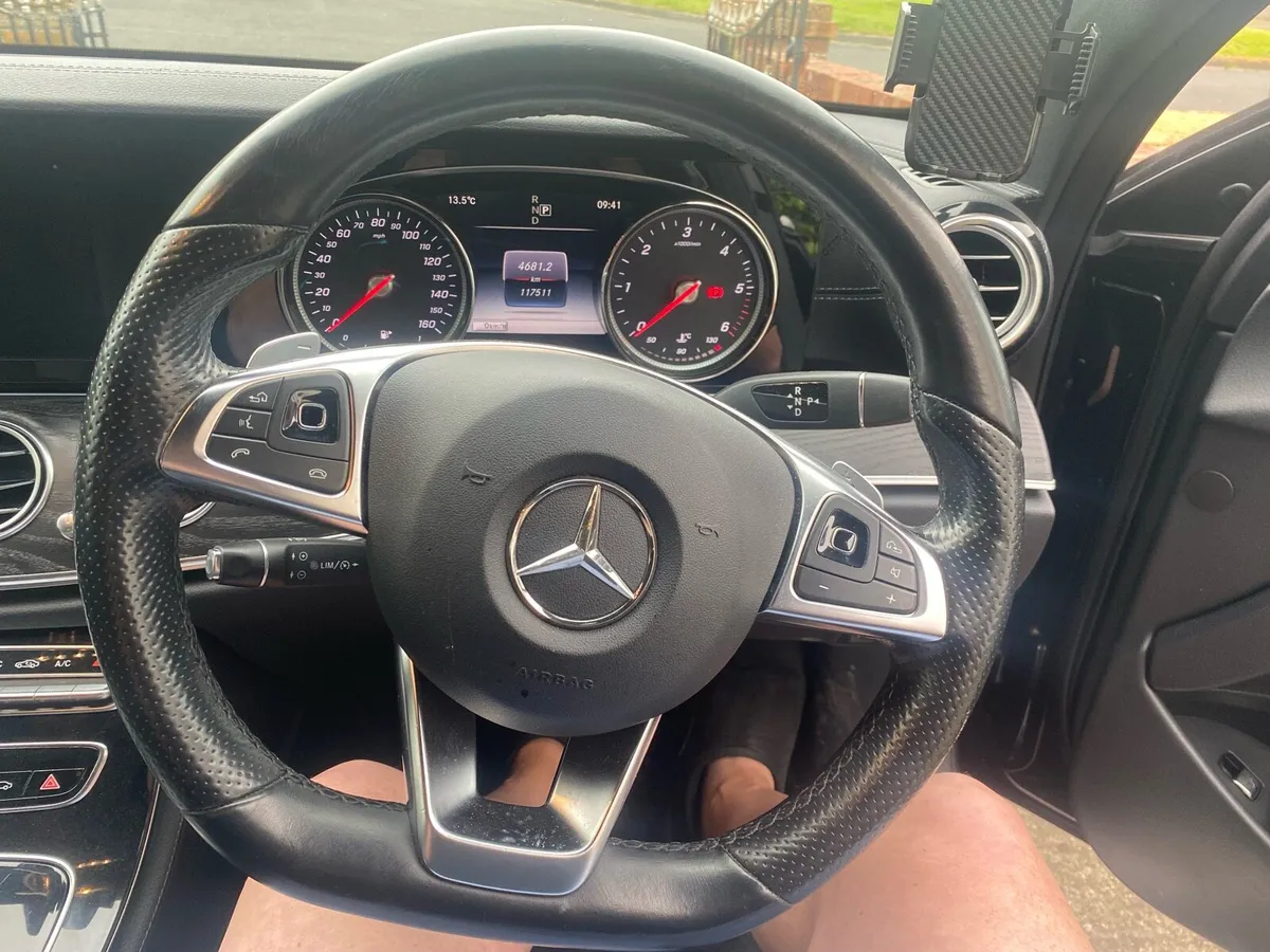 Merc E 220 AMG - Image 3