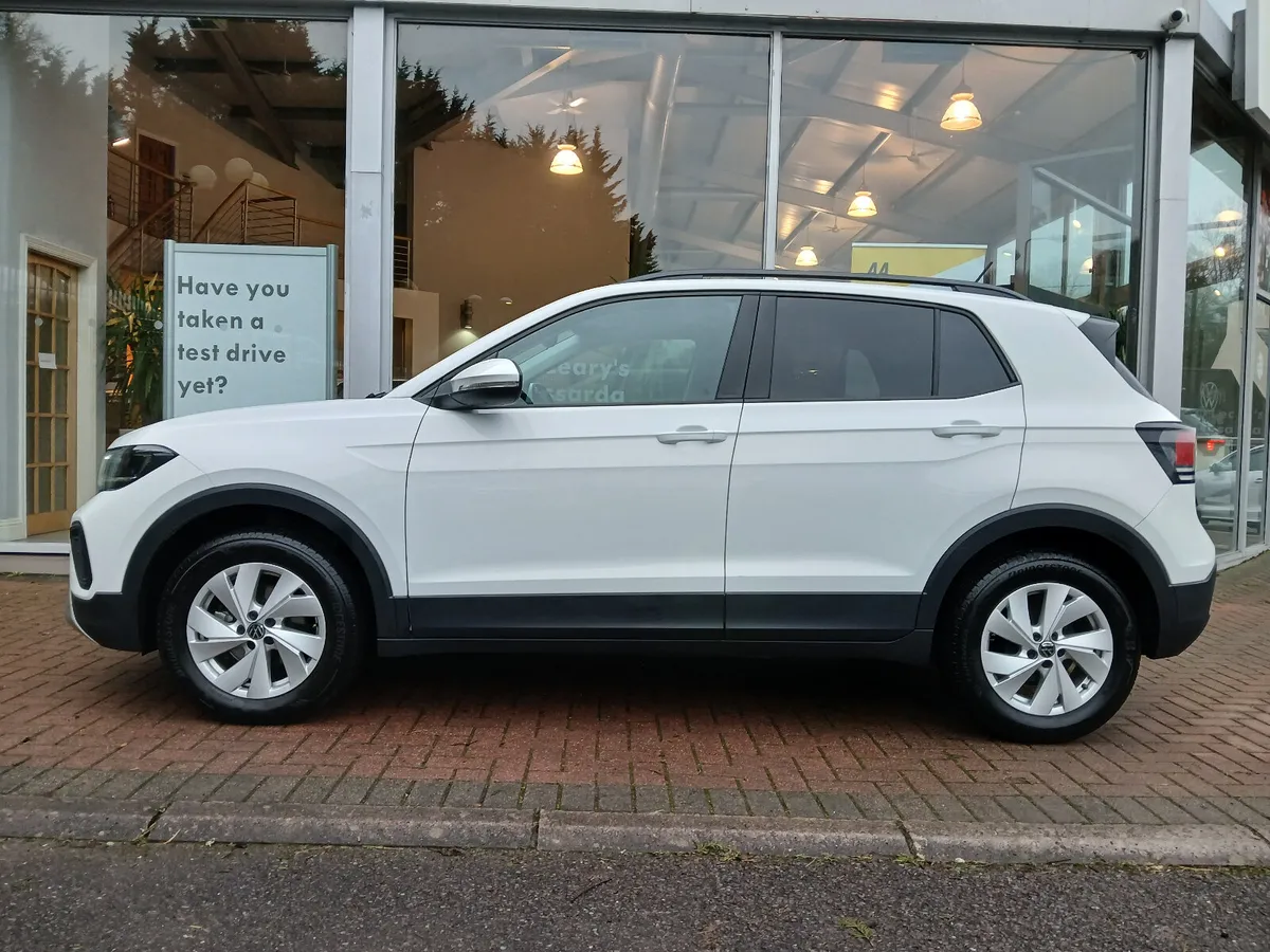 2024 T-Cross 1.0 TSi Life 95Bhp, White 18km. - Image 4