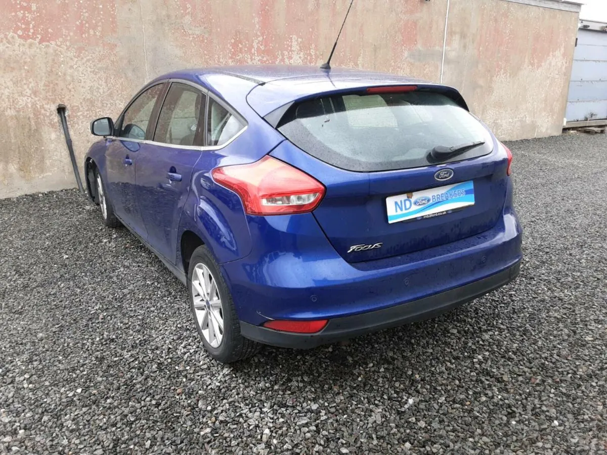 2015 ford focus for breaking - Image 3