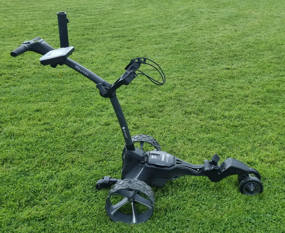 Motocaddy M7 remote control electric golf trolley - Image 1
