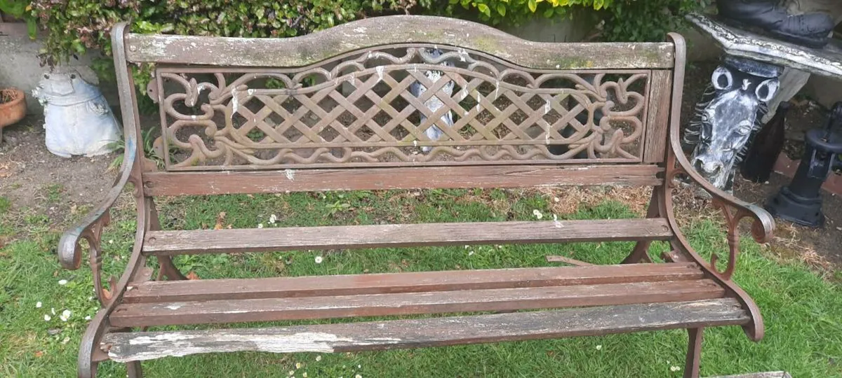 Garden table and chairs - Image 3