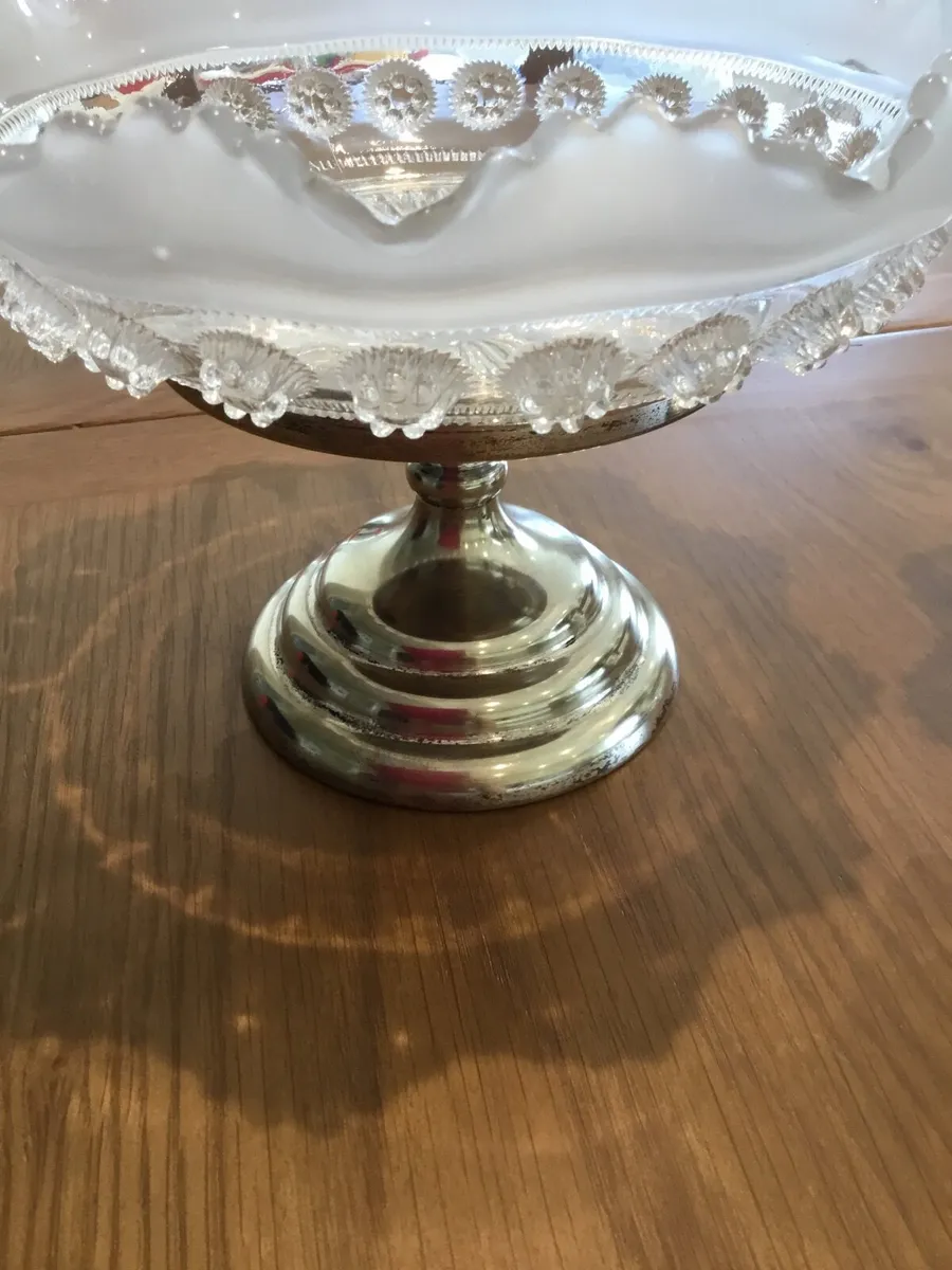 Pair of Bon Bon dishes - Image 3