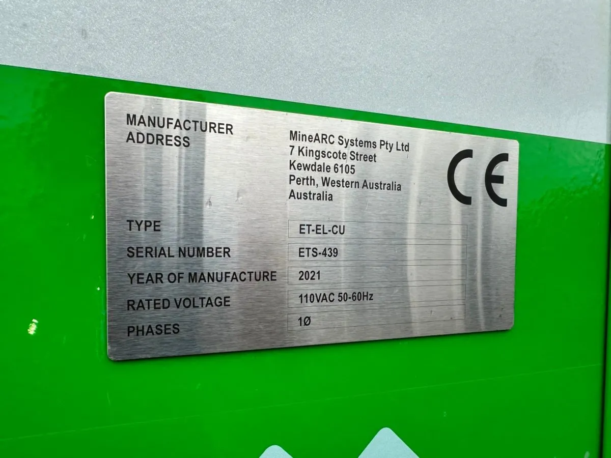 MINEARC  CONTAINED PORTABLE TOILET...ets439 - Image 4