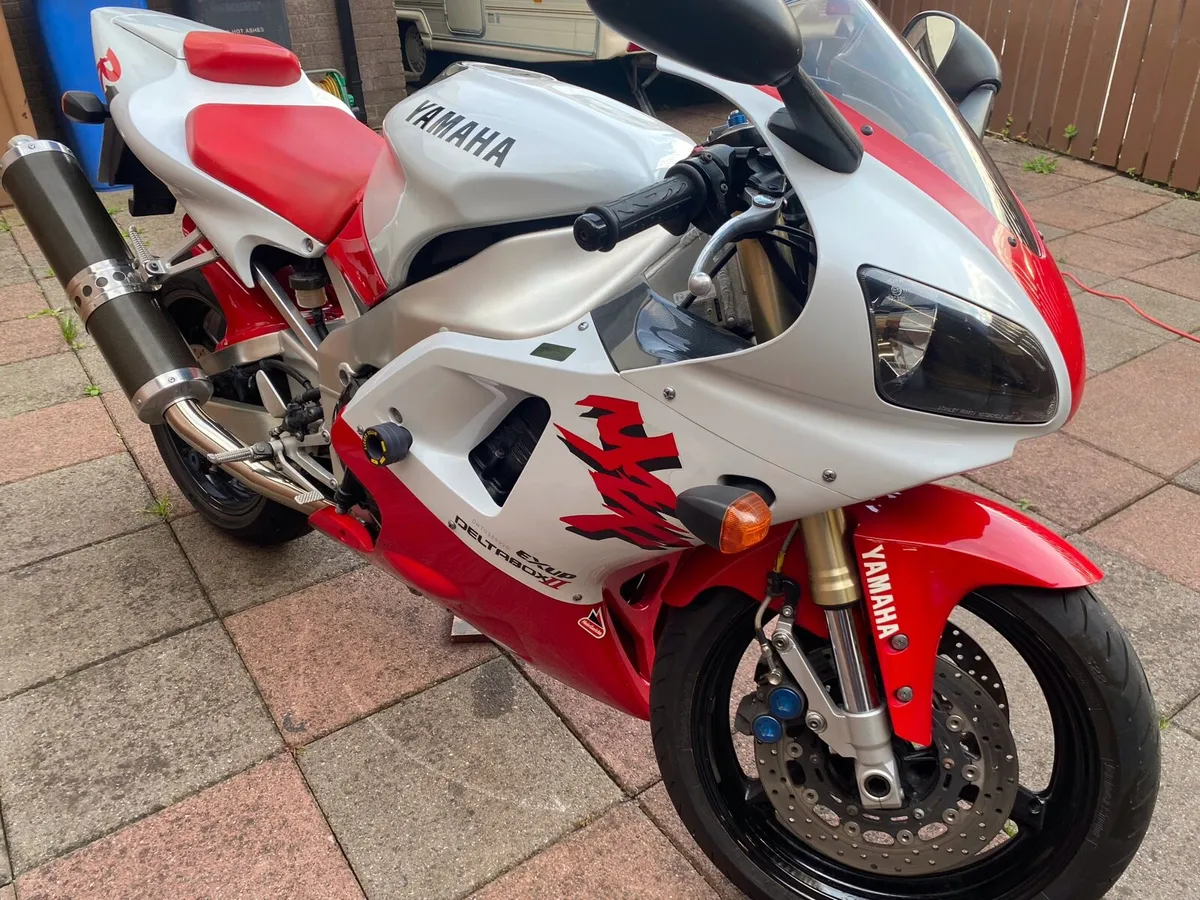 Yamaha R1 4XV - Image 2