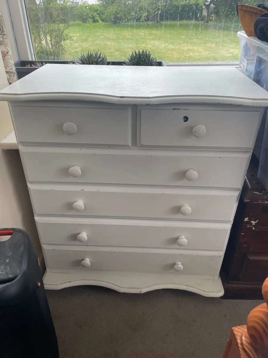 White wooden chest of drawer - Image 1