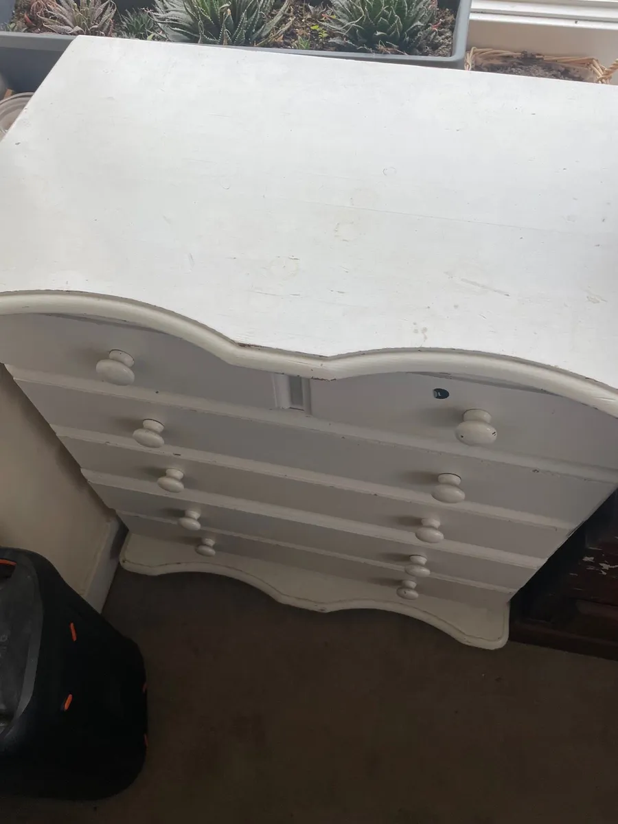 White wooden chest of drawer - Image 3