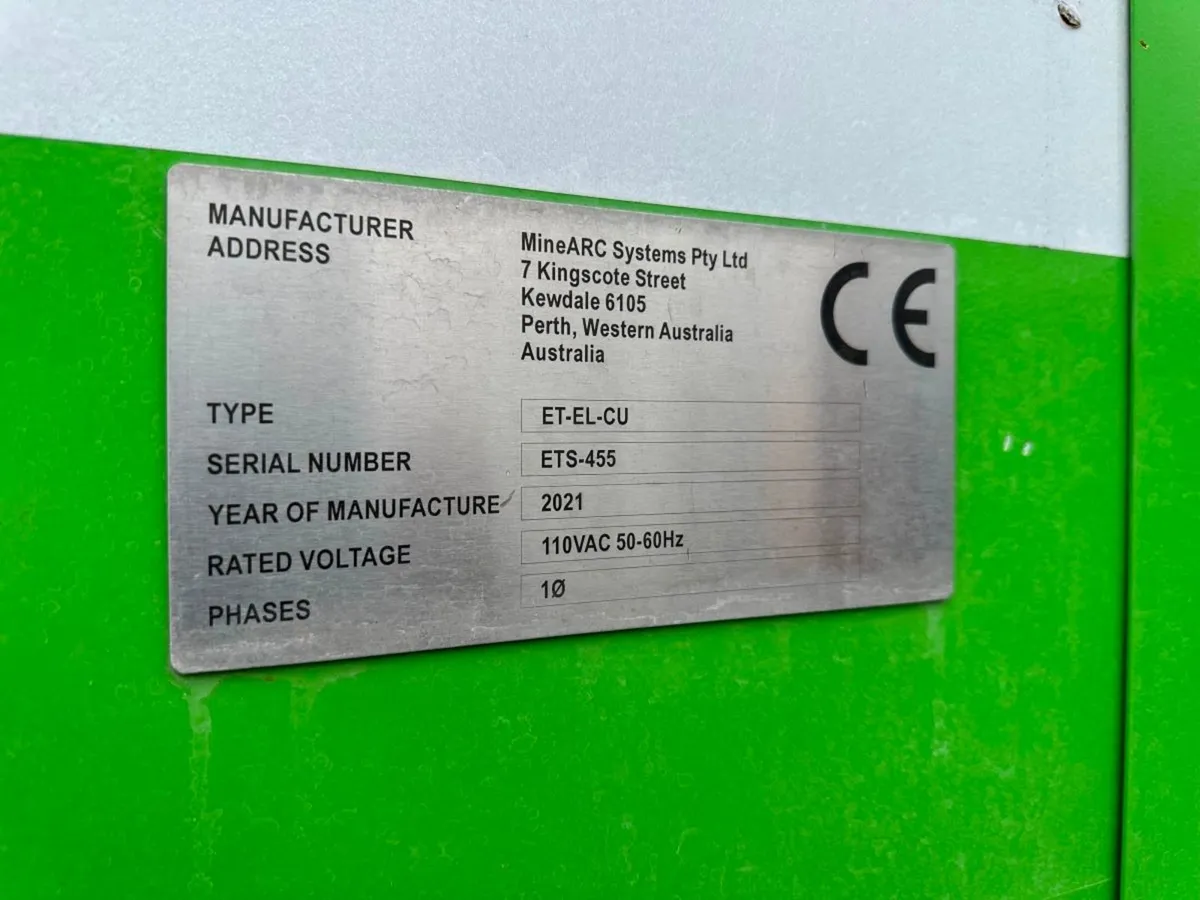 MINEARC  CONTAINED PORTABLE TOILET...ets455 - Image 4