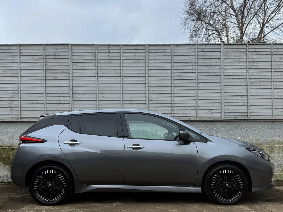 Nissan Leaf 2024 TEKNA TOP SPEC / APPLE & ANDROID - Image 4
