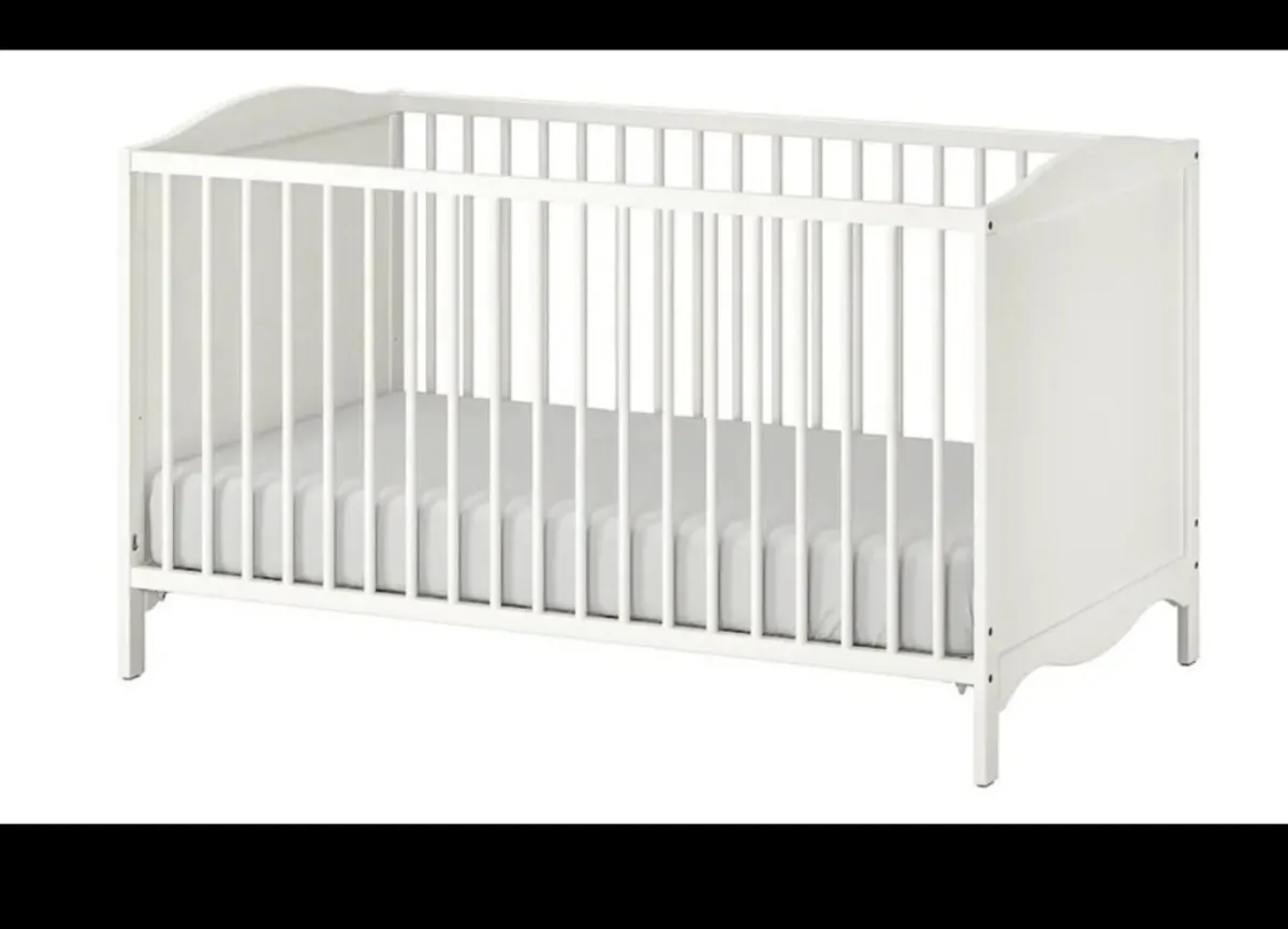 Baby bed - Image 1