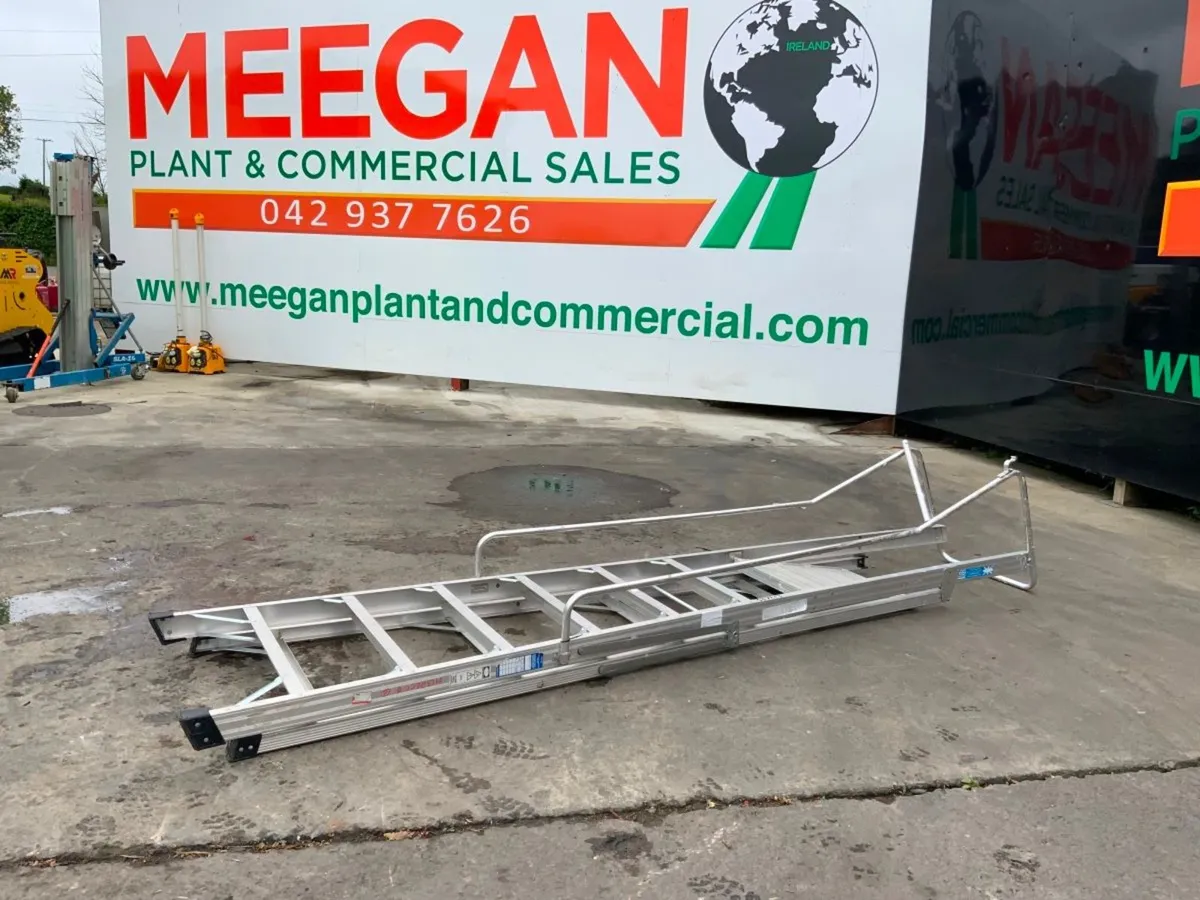 ALUMINIUM PLATFORM ACCESS LADDER........443. - Image 3