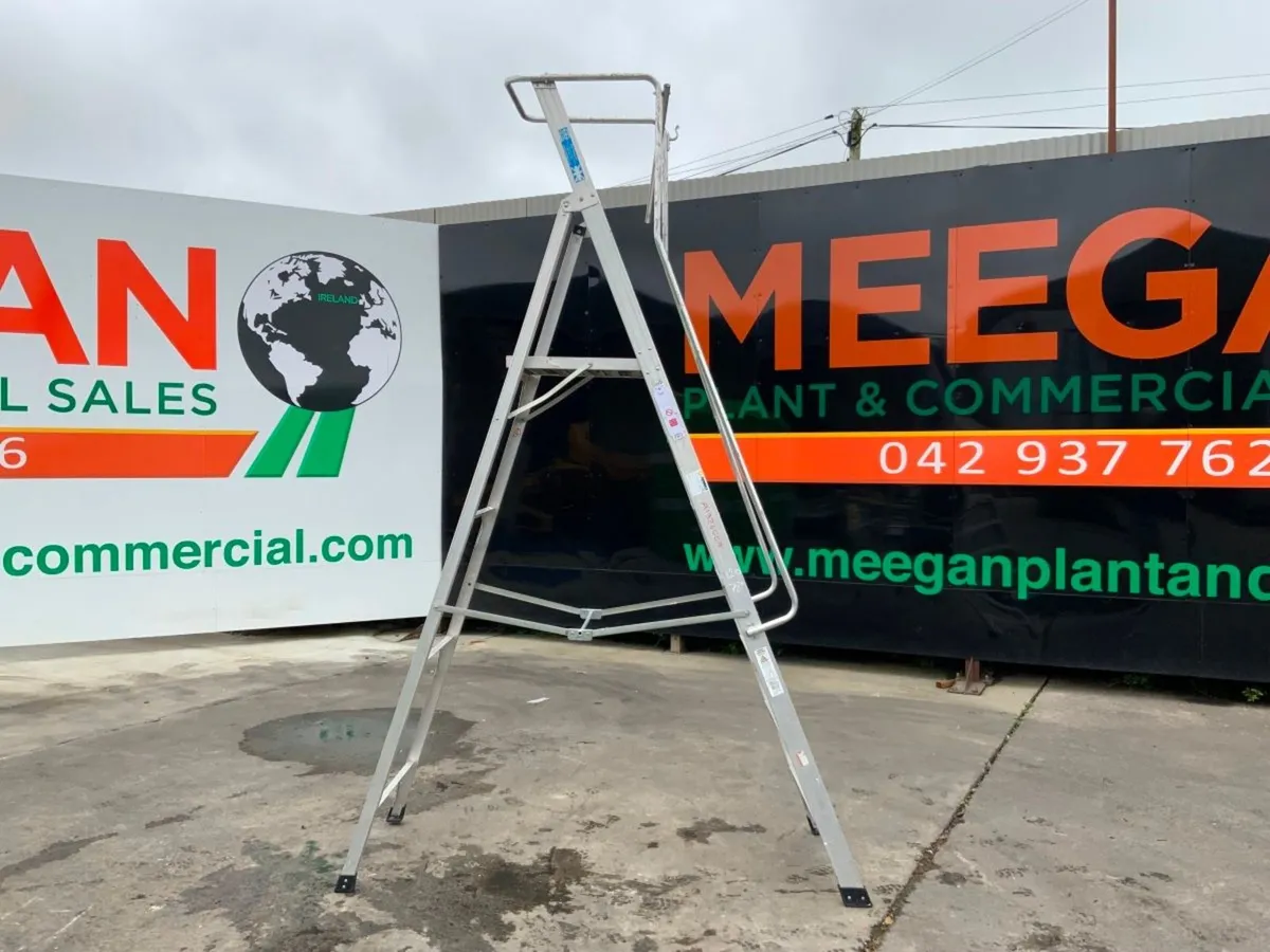 ALUMINIUM PLATFORM ACCESS LADDER........443. - Image 4